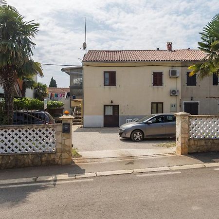 Apartman Ana Πόρετς Εξωτερικό φωτογραφία