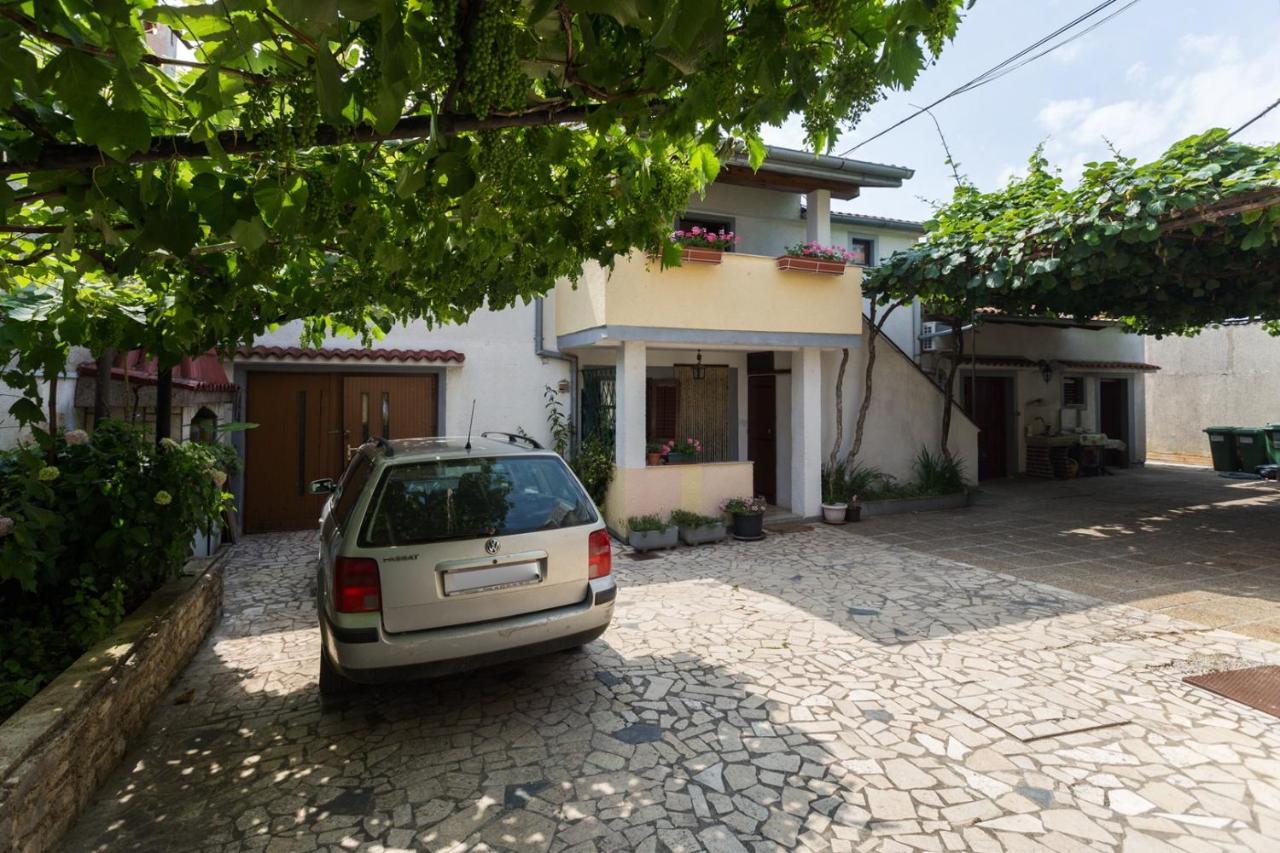 Apartman Ana Πόρετς Εξωτερικό φωτογραφία