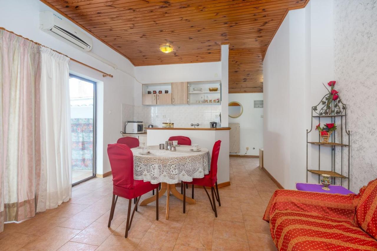 Apartman Ana Πόρετς Εξωτερικό φωτογραφία